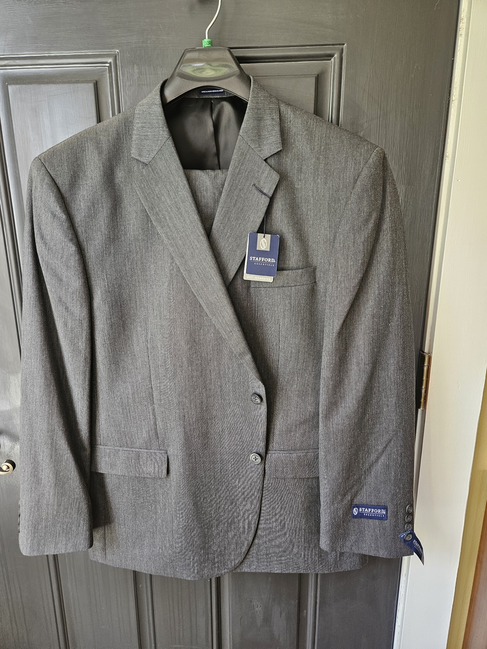 *NWT* Stafford Men's Gray Two-Button Suit